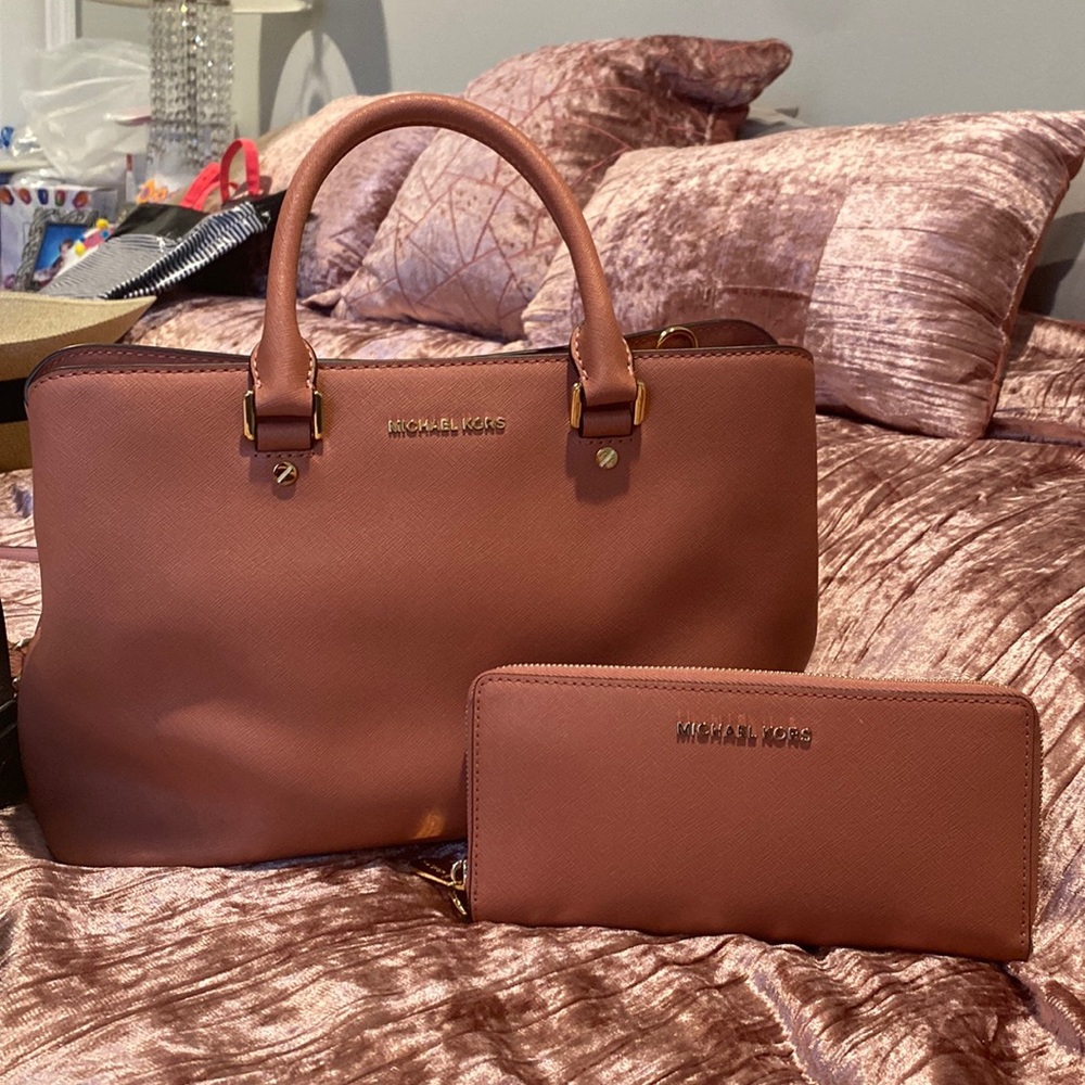 Michael Kors Purse & Wallet Set